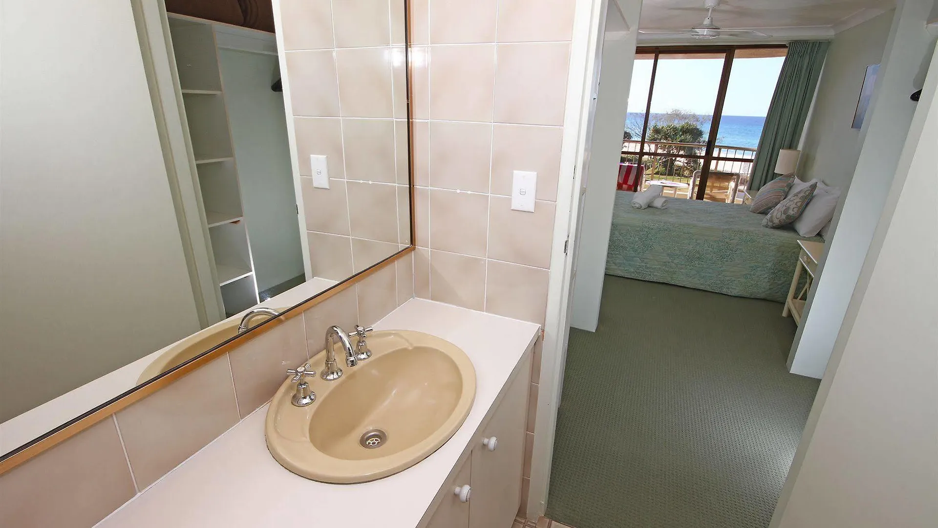 Aparthotel San Simeon Beachfront Apartments Tugun Gold Coast