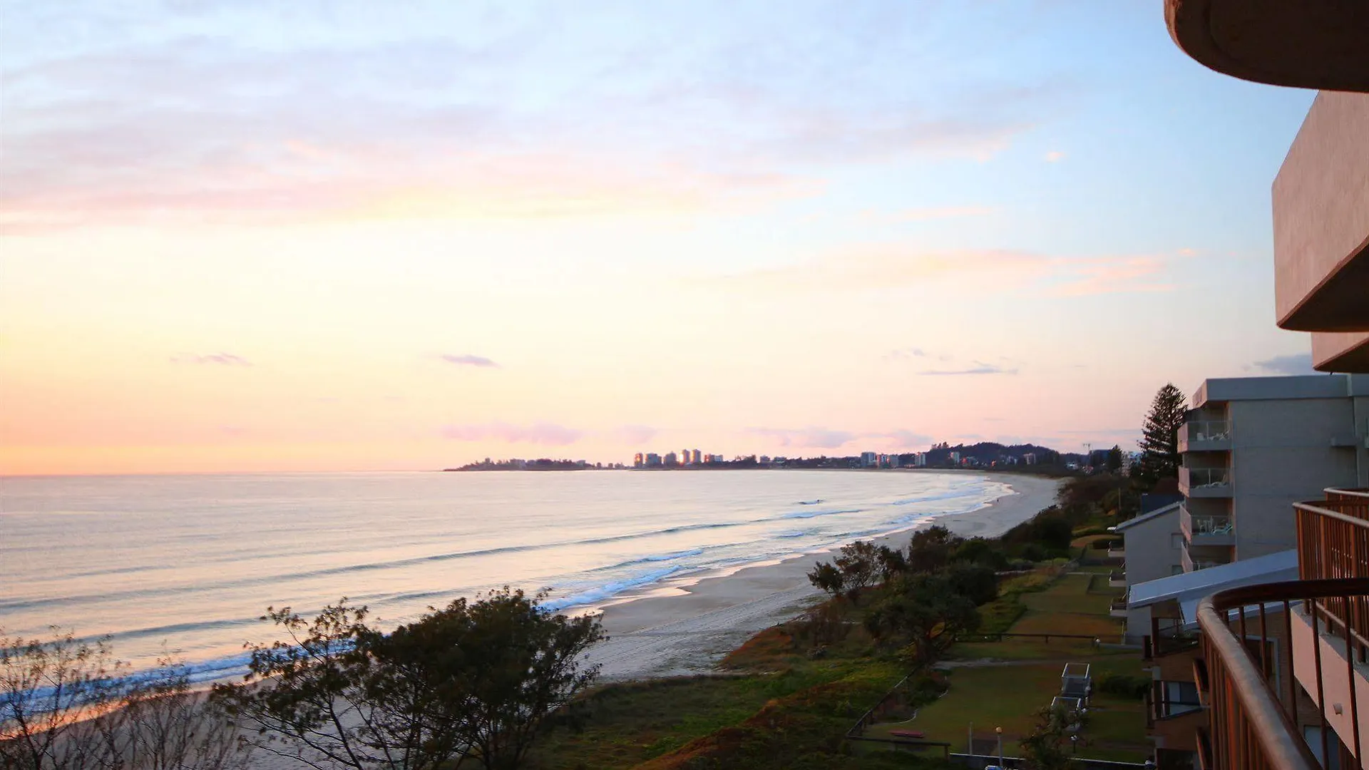 San Simeon Beachfront Apartments Tugun Gold Coast